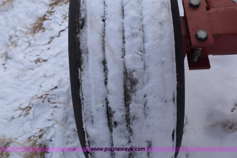 image for item E6043 Anhydrous ammonia nurse tank