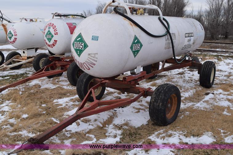 image for item E6047 Anhydrous ammonia nurse tank