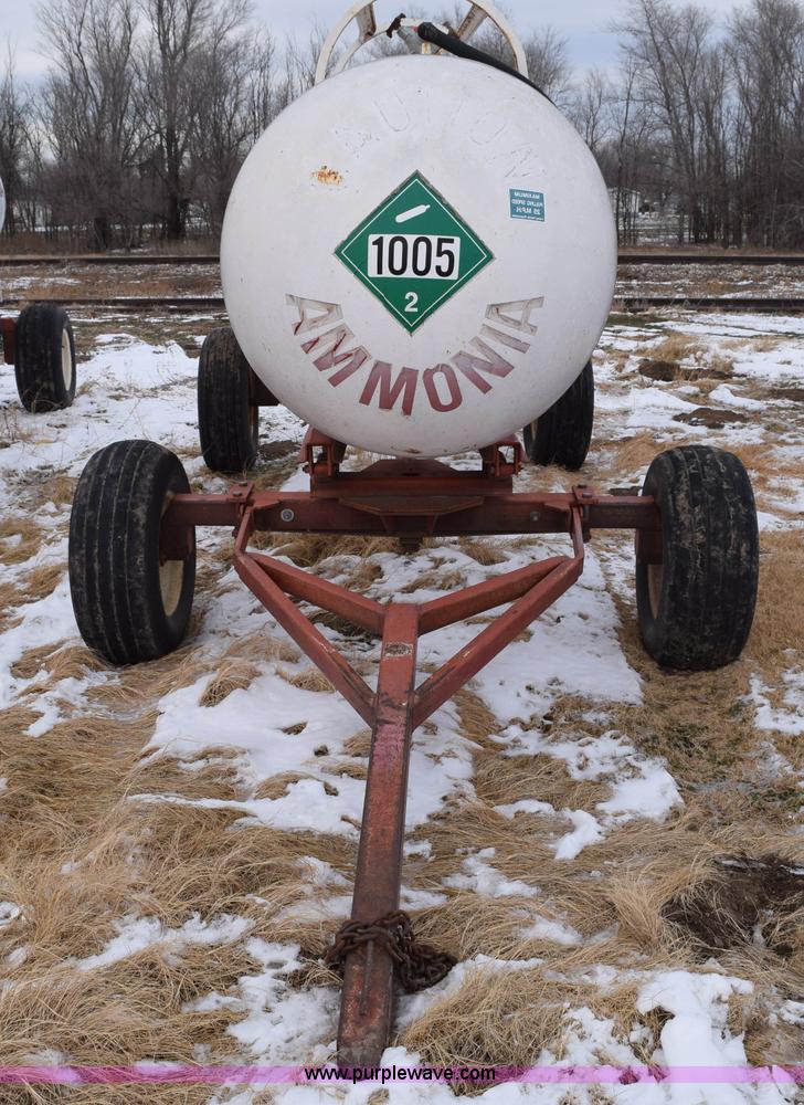 image for item E6047 Anhydrous ammonia nurse tank