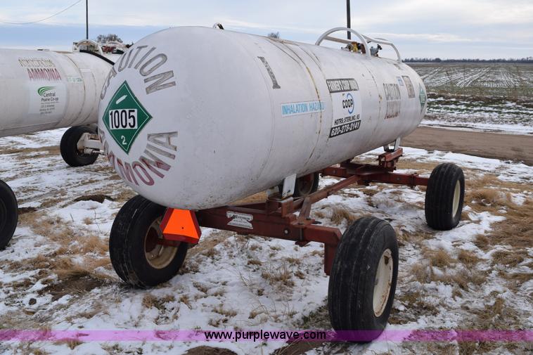 image for item E6047 Anhydrous ammonia nurse tank