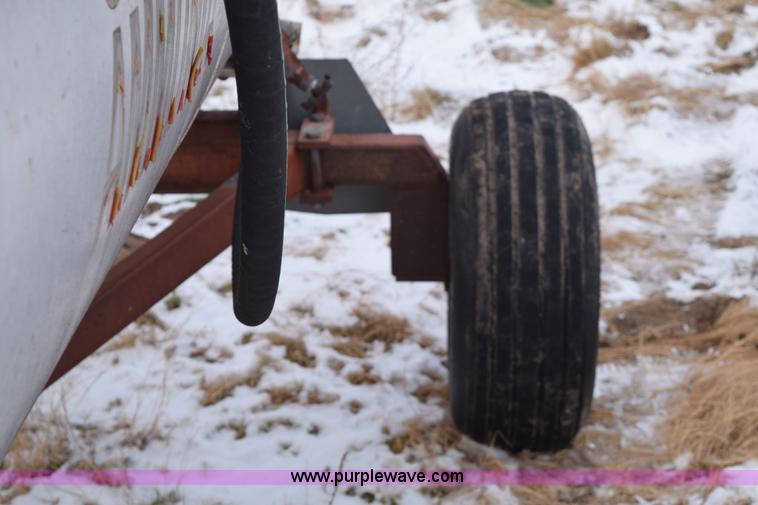 image for item E6047 Anhydrous ammonia nurse tank