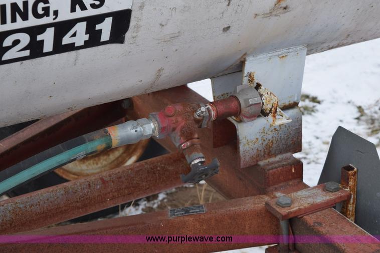 image for item E6047 Anhydrous ammonia nurse tank
