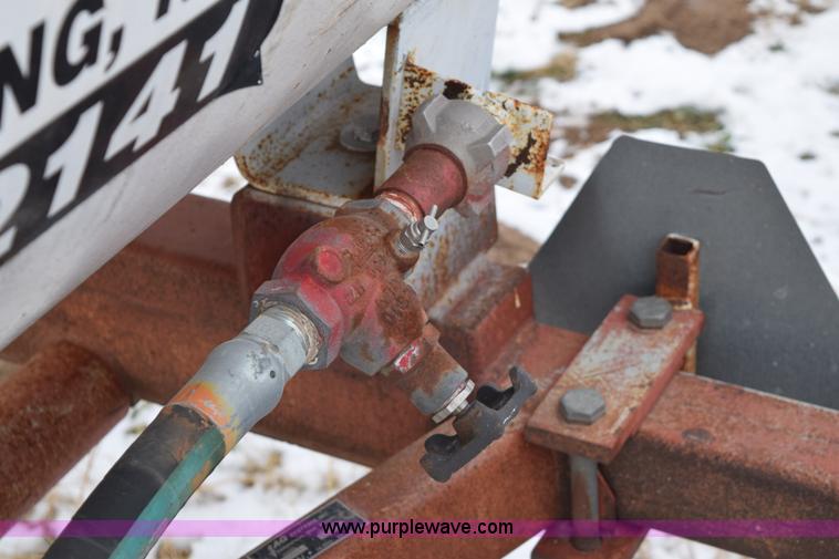 image for item E6047 Anhydrous ammonia nurse tank