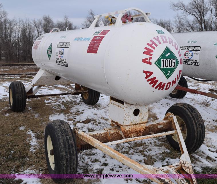image for item E6048 Anhydrous ammonia nurse tank