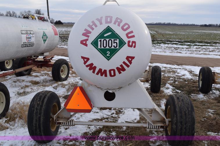 image for item E6048 Anhydrous ammonia nurse tank