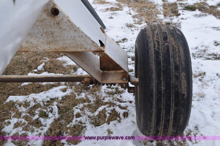 image for item E6048 Anhydrous ammonia nurse tank