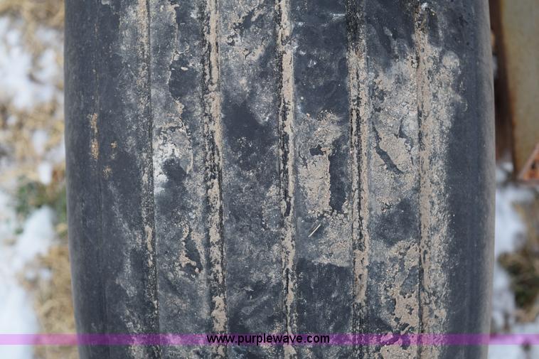 image for item E6048 Anhydrous ammonia nurse tank