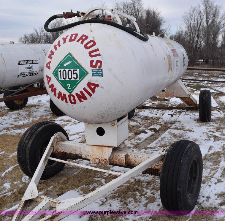 image for item E6049 Anhydrous ammonia nurse tank