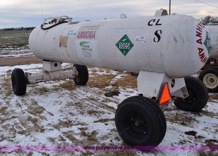 image for item E6049 Anhydrous ammonia nurse tank