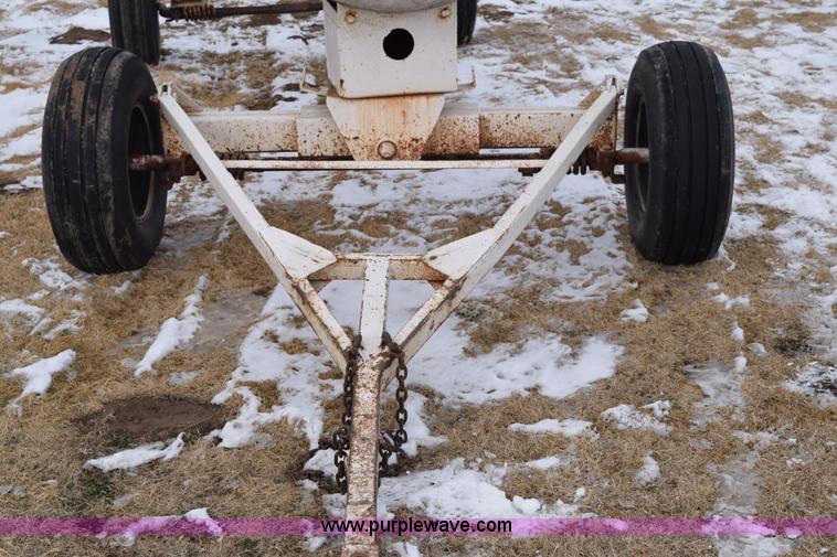 image for item E6049 Anhydrous ammonia nurse tank