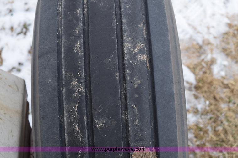 image for item E6049 Anhydrous ammonia nurse tank