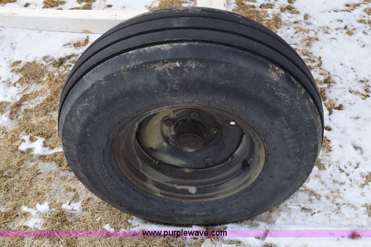 image for item E6049 Anhydrous ammonia nurse tank