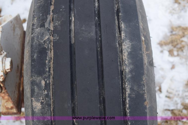 image for item E6049 Anhydrous ammonia nurse tank