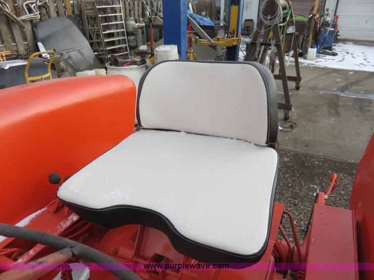 image for item I2292 1966 Allis Chalmers D17 Series 4 tractor