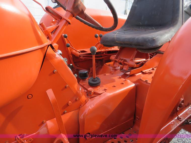 image for item I2292 1966 Allis Chalmers D17 Series 4 tractor