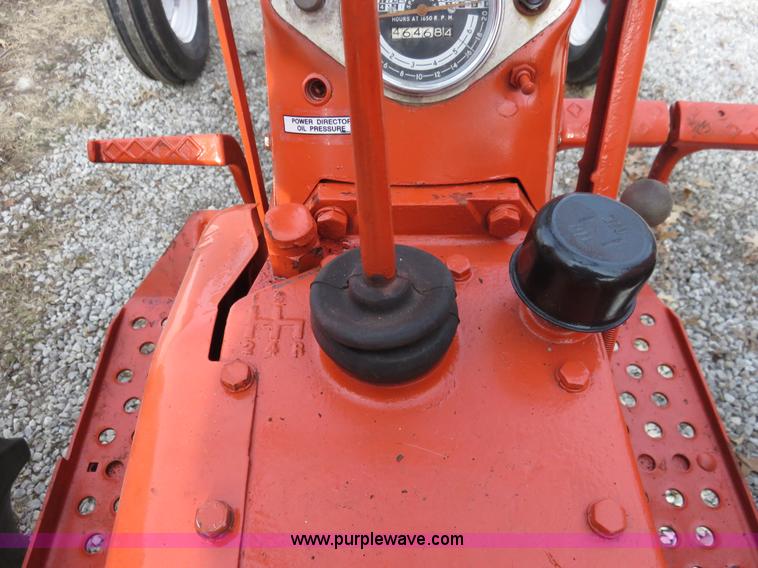 image for item I2292 1966 Allis Chalmers D17 Series 4 tractor