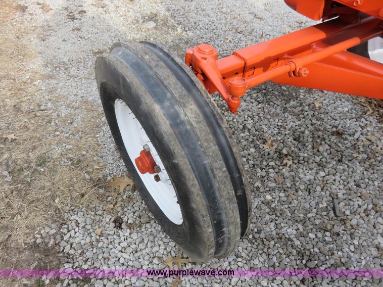 image for item I2292 1966 Allis Chalmers D17 Series 4 tractor