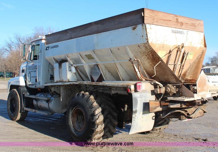 image for item I2388 1996 Mack CH613 spreader truck