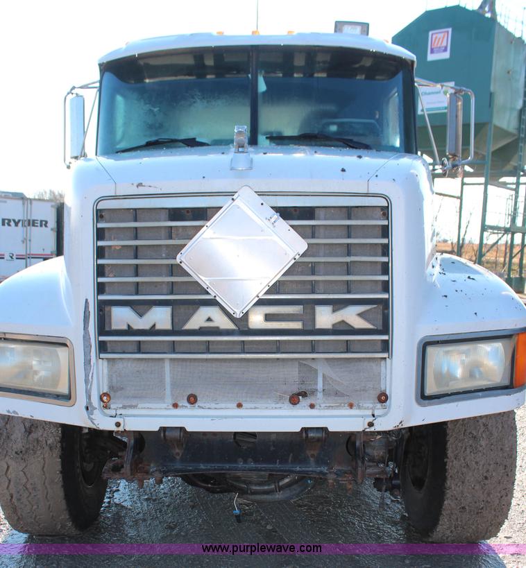 image for item I2388 1996 Mack CH613 spreader truck