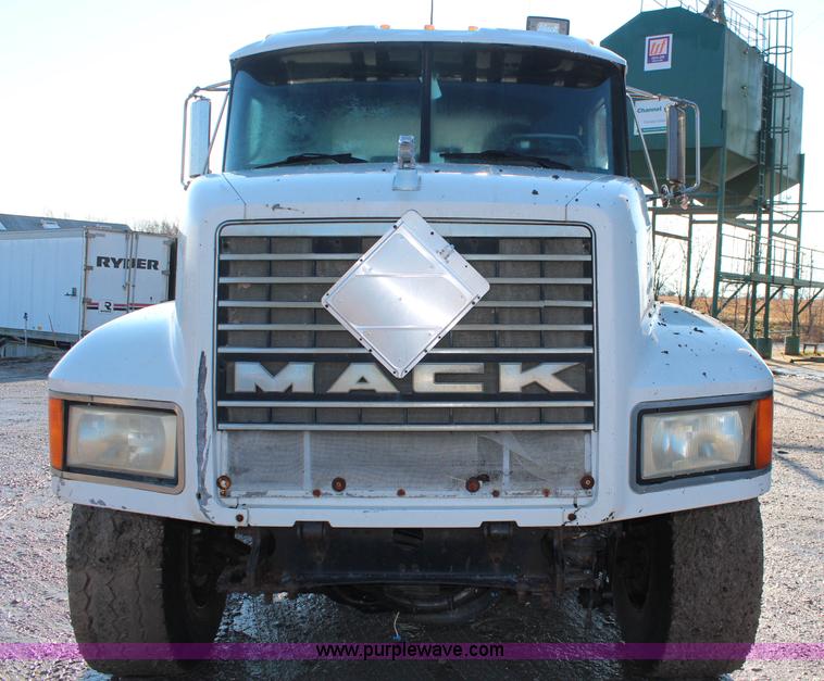 image for item I2388 1996 Mack CH613 spreader truck