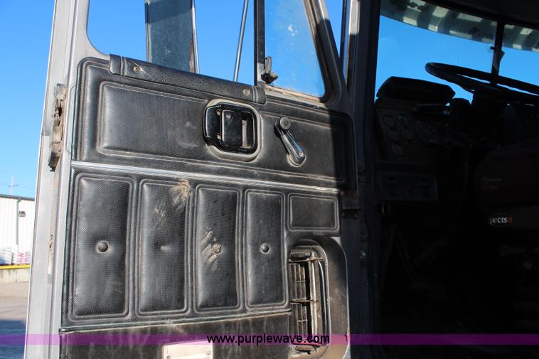 image for item I2388 1996 Mack CH613 spreader truck