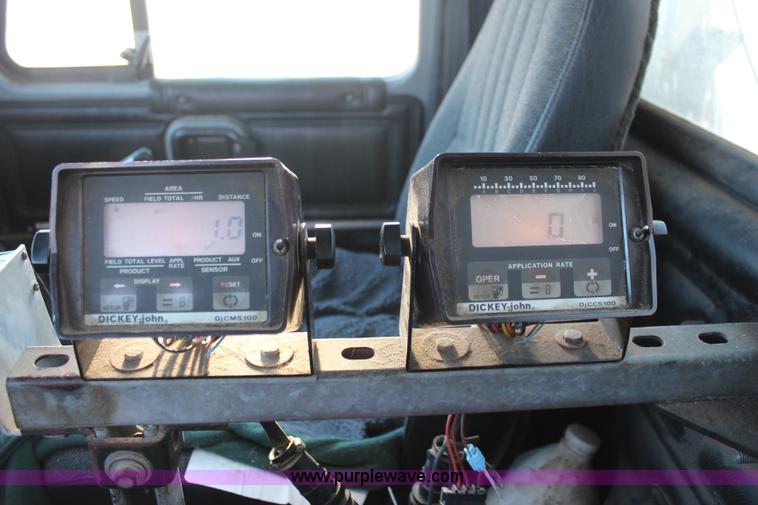 image for item I2388 1996 Mack CH613 spreader truck