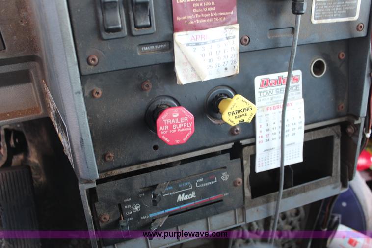 image for item I2388 1996 Mack CH613 spreader truck