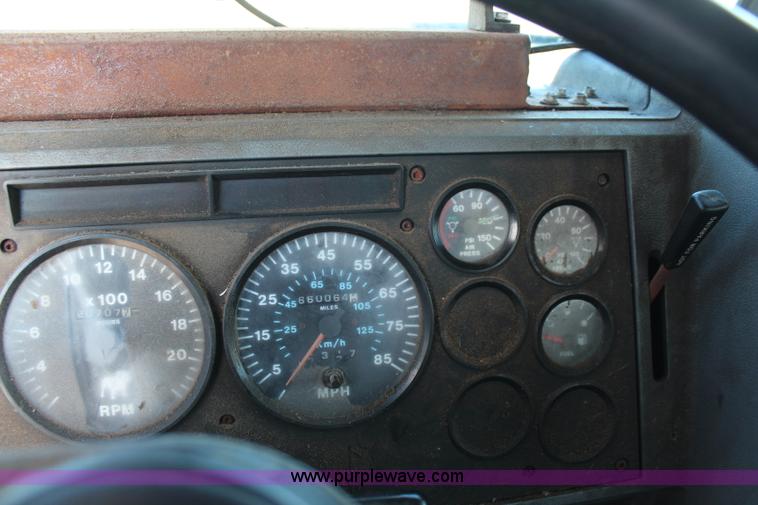 image for item I2388 1996 Mack CH613 spreader truck