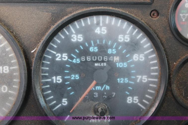 image for item I2388 1996 Mack CH613 spreader truck