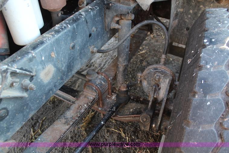 image for item I2388 1996 Mack CH613 spreader truck