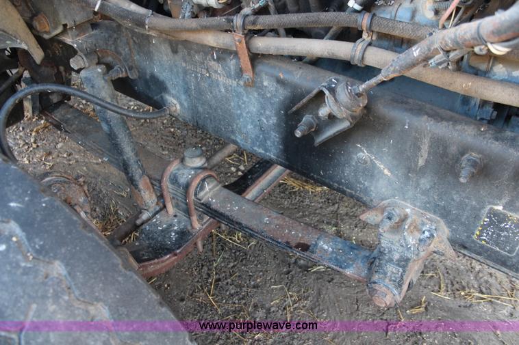 image for item I2388 1996 Mack CH613 spreader truck