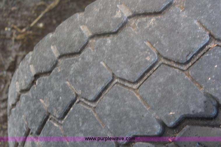 image for item I2388 1996 Mack CH613 spreader truck