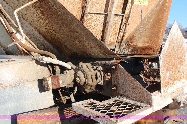 image for item I2388 1996 Mack CH613 spreader truck