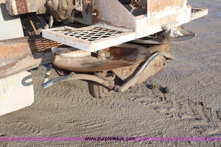 image for item I2388 1996 Mack CH613 spreader truck