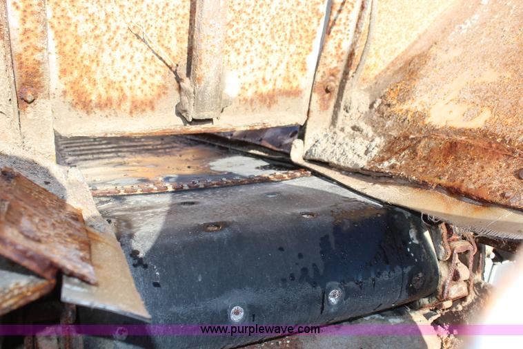 image for item I2388 1996 Mack CH613 spreader truck