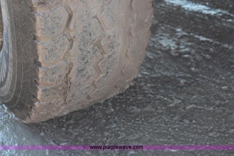 image for item I2388 1996 Mack CH613 spreader truck