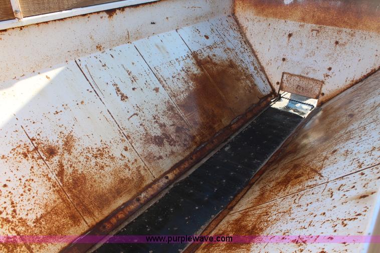 image for item I2388 1996 Mack CH613 spreader truck