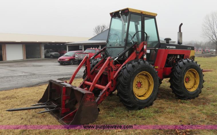 image for item I2455 1985 Versatile 276 bi-directional 4WD tractor