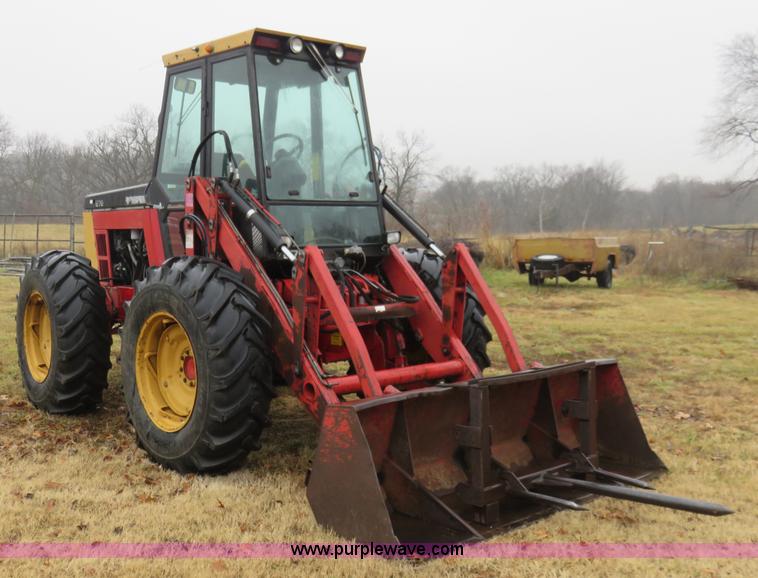 image for item I2455 1985 Versatile 276 bi-directional 4WD tractor