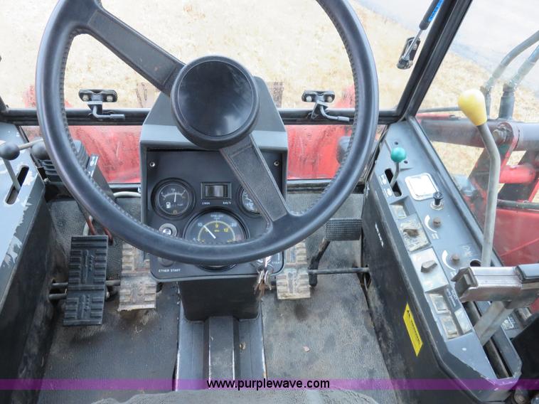 image for item I2455 1985 Versatile 276 bi-directional 4WD tractor