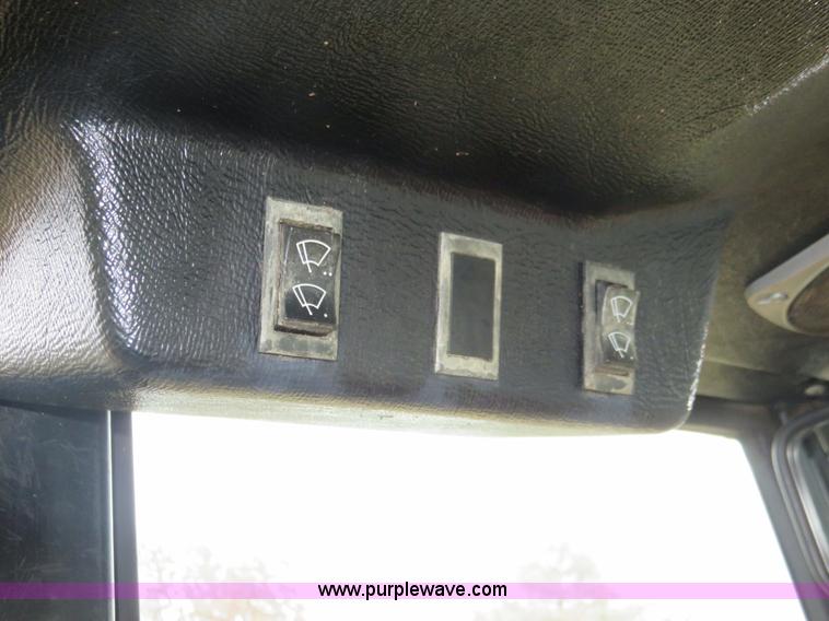 image for item I2455 1985 Versatile 276 bi-directional 4WD tractor