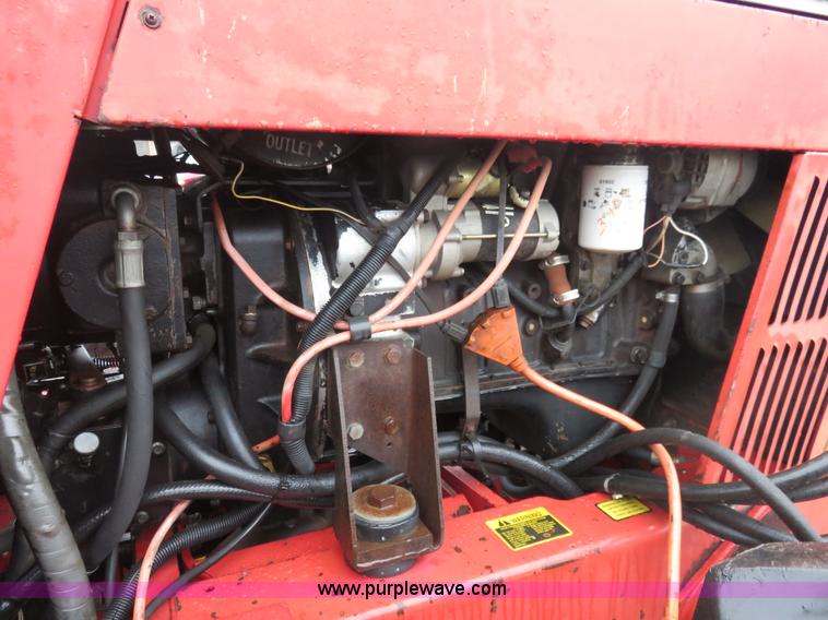 image for item I2455 1985 Versatile 276 bi-directional 4WD tractor