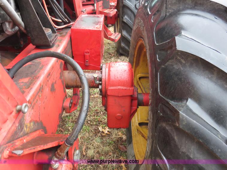 image for item I2455 1985 Versatile 276 bi-directional 4WD tractor