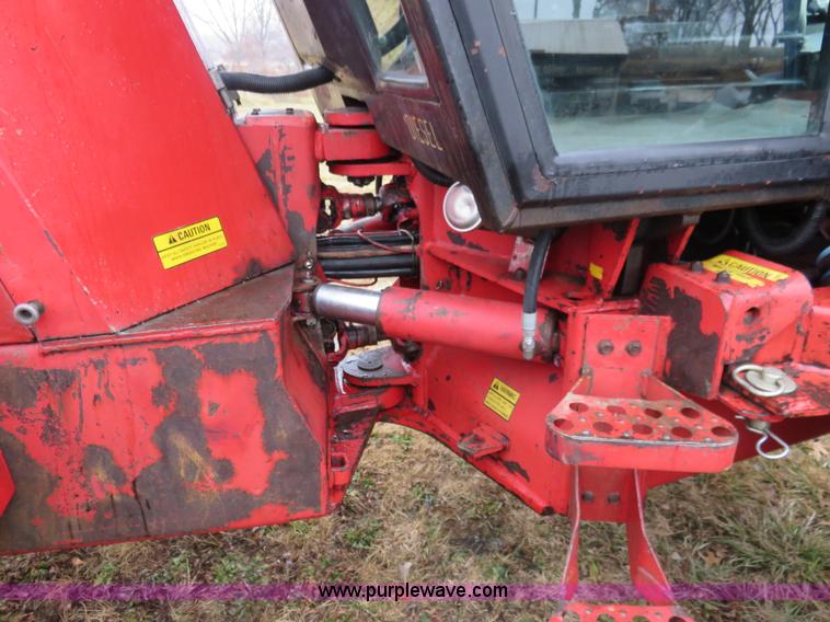 image for item I2455 1985 Versatile 276 bi-directional 4WD tractor