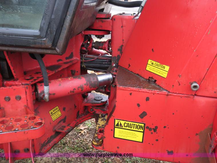 image for item I2455 1985 Versatile 276 bi-directional 4WD tractor