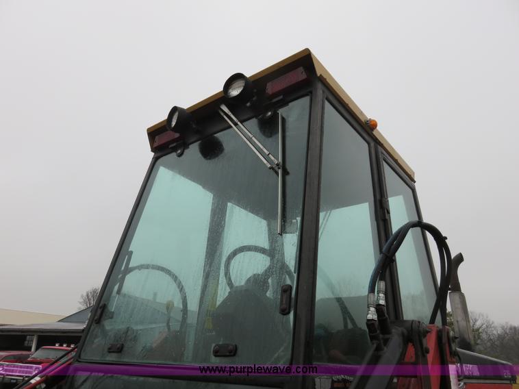 image for item I2455 1985 Versatile 276 bi-directional 4WD tractor