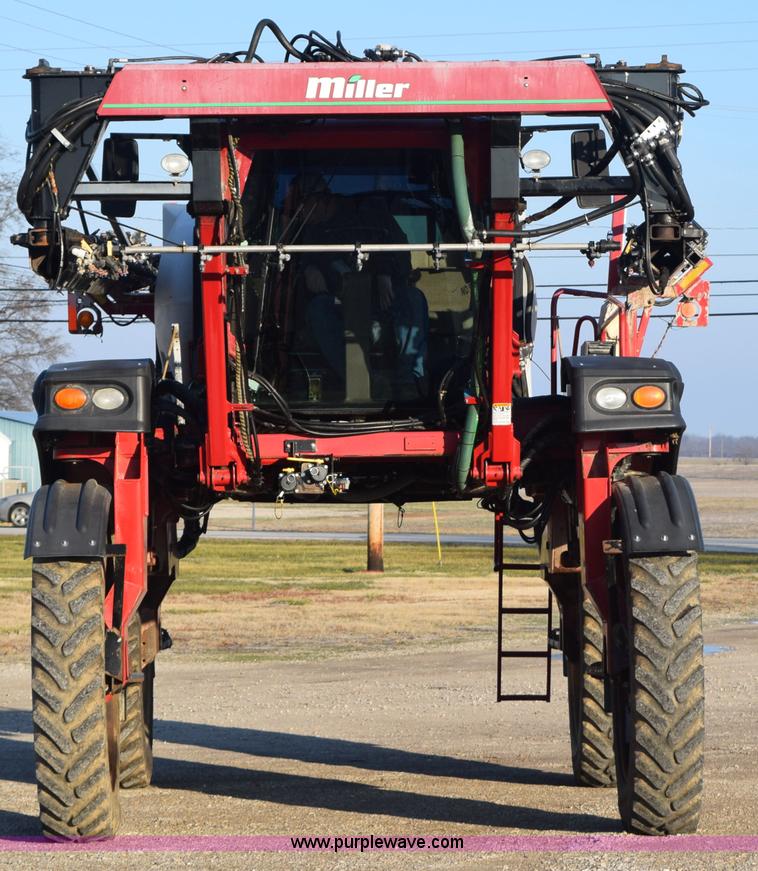 image for item I8538 2008 Miller Nitro 4240 self-propelled sprayer
