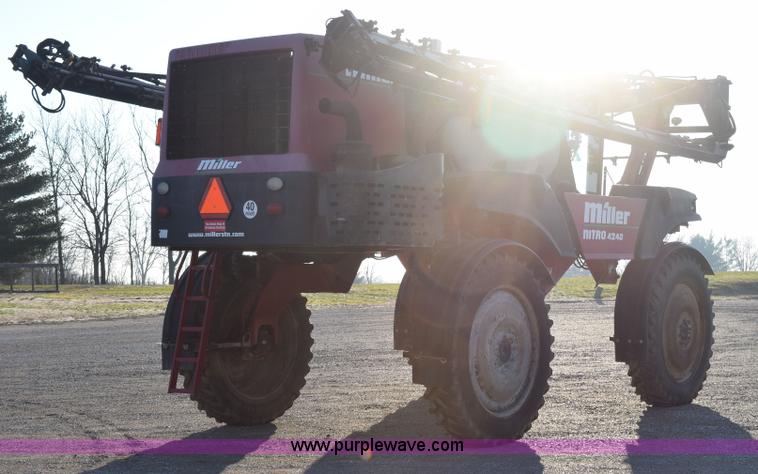 image for item I8538 2008 Miller Nitro 4240 self-propelled sprayer