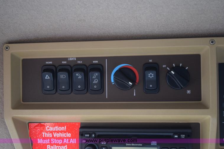 image for item I8538 2008 Miller Nitro 4240 self-propelled sprayer