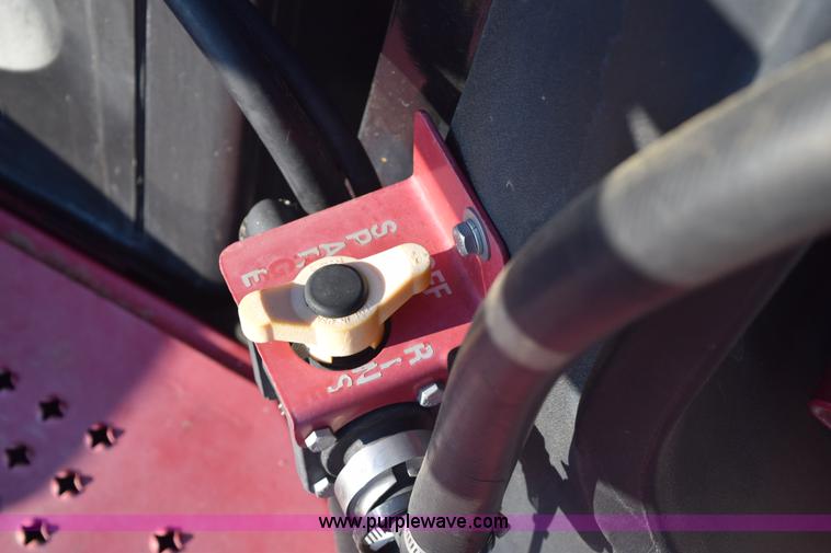 image for item I8538 2008 Miller Nitro 4240 self-propelled sprayer